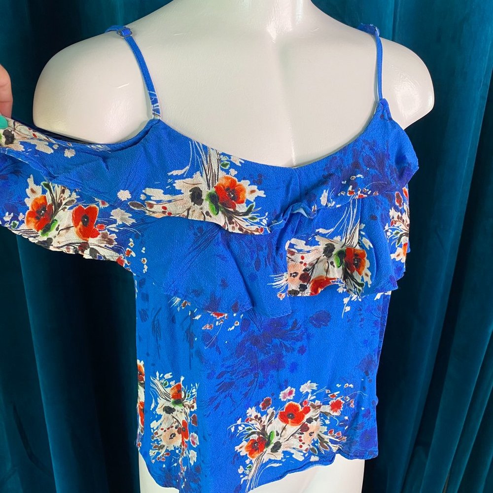 Willow & Clay Cold Shoulder Ruffle Floral Blouse - Picture 4 of 9
